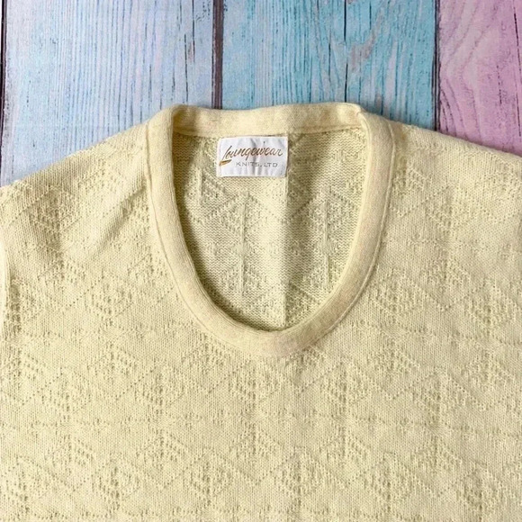 Vintage two piece top and bottom wool knit set - Picture 8 of 9